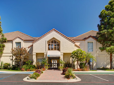 Hyatt House LAX hotel in El Segundo, minutes from LAX airport